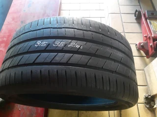 315/35/21 hankook runflat quality used tyres at affordable prices for sale call/whatsApp 0631966190.