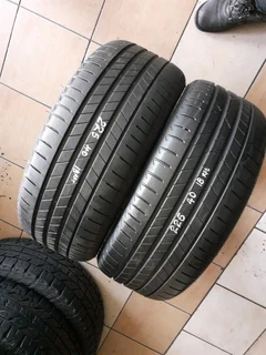 225/40/18 bridgeston we are s3lling quality used tyres at affordable prices call/whatsApp 0631966190