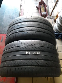 315/30/21 continental we are selling quality uswd tyres at affordable prices call/whatsApp0631966190
