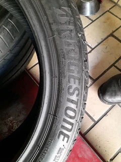 225/45/18 runflat bridgestone quality used tyres for sale call/whatsApp 0631966190 for more.