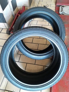 235/40/19×2 bridgestone quality used tyres at affordable prices call/whatsApp 0631966190 for details