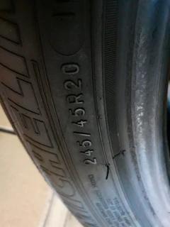 245/45/20 michelin runflat quality used tyres at affordable prices call/whatsApp 0631966190.