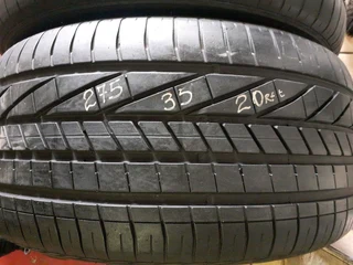 275/35/20 runflat we are selling quality used tyres at affordable prices call/whstsApp 0631966190.