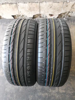 Brand new 225/50/17×4 Firestone runflate available call/whatsApp 0631966190 for details .