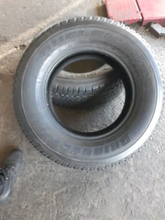 265/60/18  bridgestobe dueller for sale call/whatsApp 0631966190 for details .