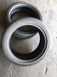 225/45/18×2 continental runflat for sale call/whatsApp 0631966190 for details .