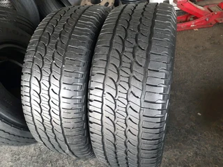 285/65/17×2 michelin for sale call/whatsApp 0631966190 for details.