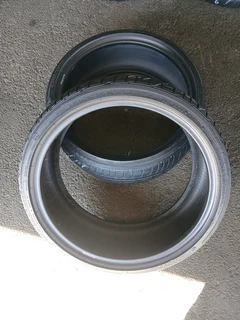 225/35/19 ×2 bridgestone runflat available at affordable prices call/WhatsApp 0631966190 for more