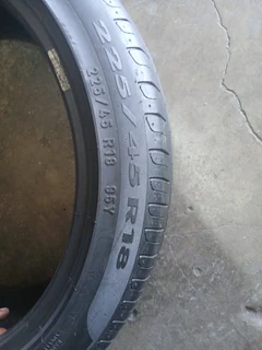 225/45/18 pirelli runflat available at affordable prices call/WhatsApp 0631966190 for more details.