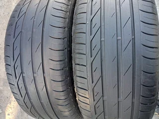225/50/17 runflat bridgestone runflat available at affordable prices call/WhatsApp 0631966190 .