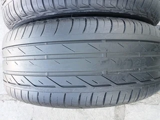 225/50/17 runflat bridgestone runflat available at affordable prices call/WhatsApp 0631966190 .