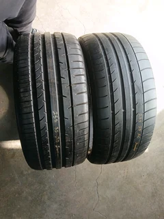 255/35/20 dunlop available at affordable prices calk/WhatsApp 0631966190 for more information.