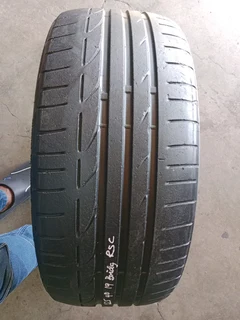 225/40/19 runflat available at affordable prices call/WhatsApp 0631966190 for more information.