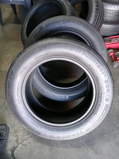 255/55/18 continental runflat available at affordable prices call/WhatsApp 0631966190 for details.