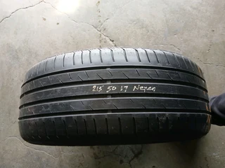 X 6 runflat 275/40/21 and 315/35/21 pirelli available at affordable prices cal/WhatsApp 0631966190 .