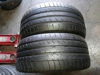 275/40/20  dunlop runflat available at affordable prices call/WhatsApp 0631966190 for more.