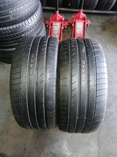 275/40/20  dunlop runflat available at affordable prices call/WhatsApp 0631966190 for more details.