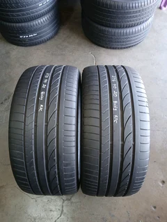 275/40/20 runflat bridgestone available at affordable prices call/WhatsApp 0631966190 for more detai