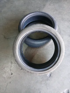 225/40/19 runflat continental available at affordable prices call/WhatsApp 0631966190 for more