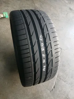 245/35/18 bridgestone runflat available at affordable prices call/WhatsApp 0631966190 for details.