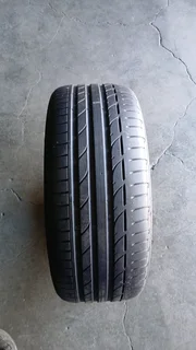 225/40/19 runflat bridgestone will fit and balance call/WhatsApp 0631966190 for details.