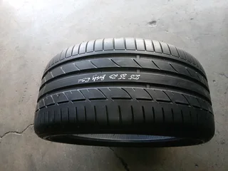 275/35/20 runflat bridgestone available call/WhatsApp 0631966190 for more information will fit /bala