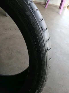 275/35/20 runflat bridgestone available call/WhatsApp 0631966190 for more information will fit /bala