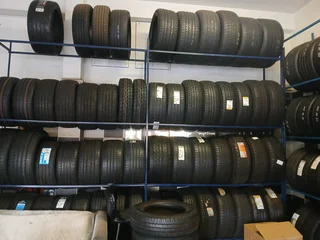 315/35/21 back and 275/40/21 front pirelli tyresx4 are available at affordable prices call0631966190