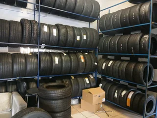255/40/18 ×2 Bridgestone runflate tyres available at affordable prices with free fitting and balanci