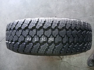 245/75/17 white wall continental and many more tyres sizes available call/WhatsApp 0631966190.