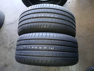 275/40/20 bridgestone runflat and many more tyres sizes available call/WhatsApp 0631966190 for more.