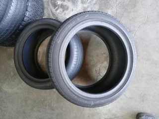 275/40/18 pirelli runflat available at affordable prices call/WhatsApp 0631966190 for details.