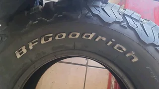 31x10.5r15 bf goodrich available at affordable prices call/WhatsApp 0631966190 for details.