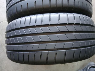 215/40/18 bridgestone turanza available at affordable prices call/WhatsApp 0631966190 for details.