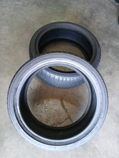 215/40/18 bridgestone turanza available at affordable prices call/WhatsApp 0631966190 for details.
