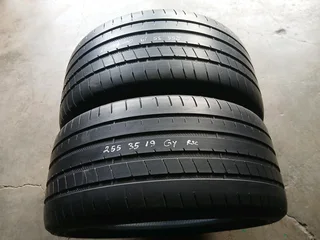 255/35/19 Goodyear runflat available at affordable prices call/WhatsApp 0631966190 for details .