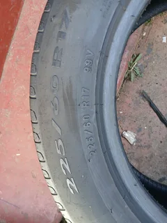 225/60/17 runflat pirelli available at affordable prices call/WhatsApp 0631966190 for details.