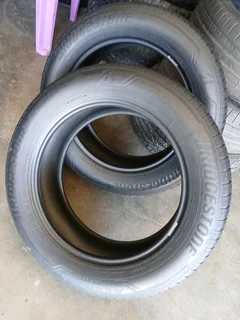225/60/18 bridgestone available at affordable prices call/WhatsApp 0631966190 for details.