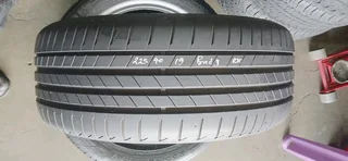 225/40/19 runflat and many more tyres sizes available call/WhatsApp 0631966190 for details.