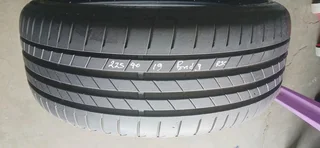 225/40/19 runflat and many more tyres sizes available call/WhatsApp 0631966190 for details.