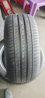 245/40/19 runflat michelin and many other sizes available call/WhatsApp 0631966190 for details.