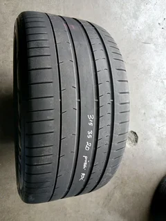 315/35/20 pirelli runflat available at affordable prices call/WhatsApp 0631966190 for details.