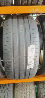 275/40/19 runflat hankook available at affordable prices call/WhatsApp 0631966190 for details.