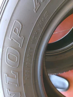 255/65/17 Dunlop Grendtrek available for sale call/WhatsApp 0631966190 will fit and balance.