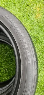 275/40/19 runflat Goodyear available at affordable prices call/WhatsApp 0631966190 for detail .