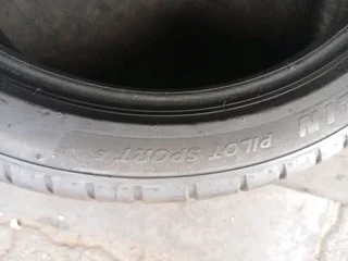 We are selling quality used tyres At affordable prices call/WhatsApp 0631966190 for details.
