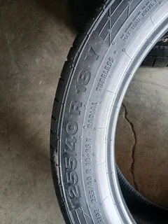 255/40/18 continental runflat available at affordable prices call/WhatsApp 0631966190 fitting and ba