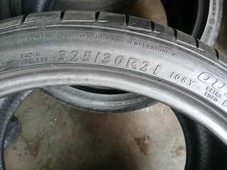 325/30/21 dunlop runflat available at affordable prices call/WhatsApp 0631966190 fitting and balance