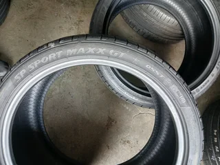 325/30/21 dunlop runflat available at affordable prices call/WhatsApp 0631966190 fitting and balance