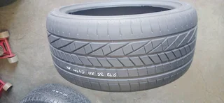 275/35/20 runflat Goodyear available at affordable prices call/WhatsApp 0631966190 for details.